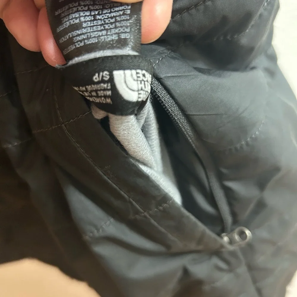 The‎ North Face Womens Reversible Puffer Vest Black Gray Fleece Insulated Size S